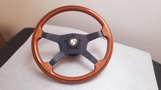 Raid Dino steering wheel